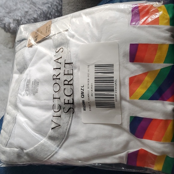 Victoria’s Secret Pink Short Sleeve Campus Ringer - Picture 5 of 5